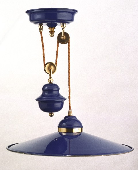 Lampe a suspendre � contrepoids bleue